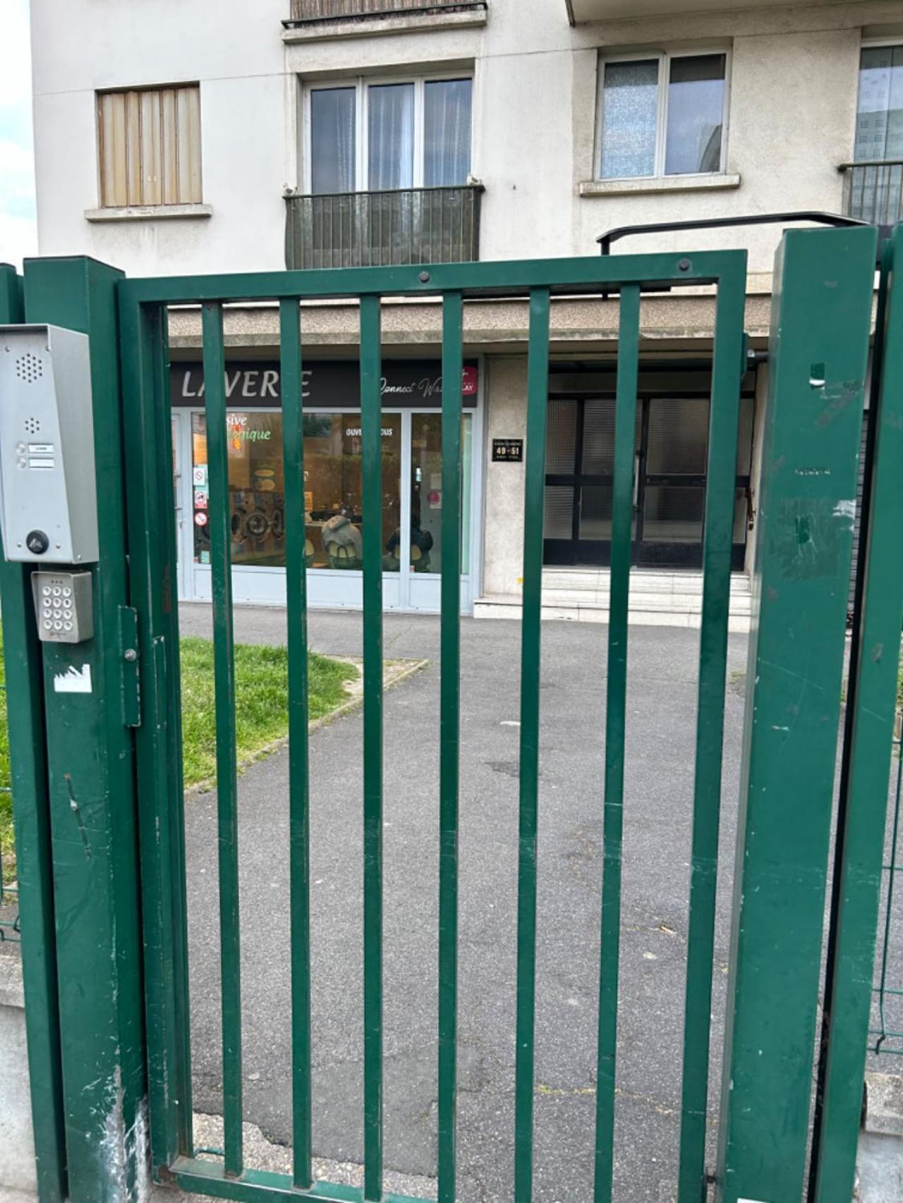 Parishuit Apartment