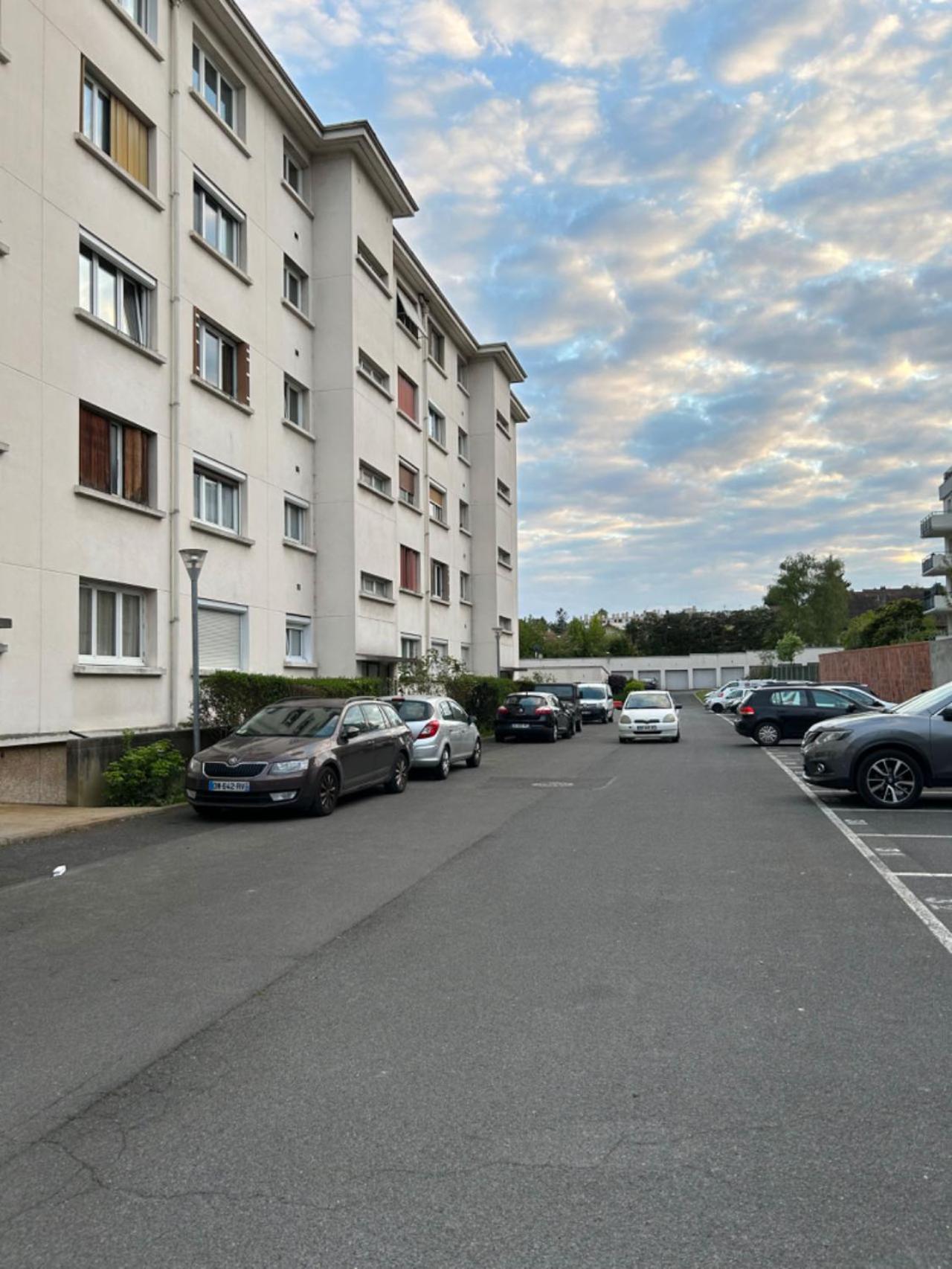 Apartment Parishuit *